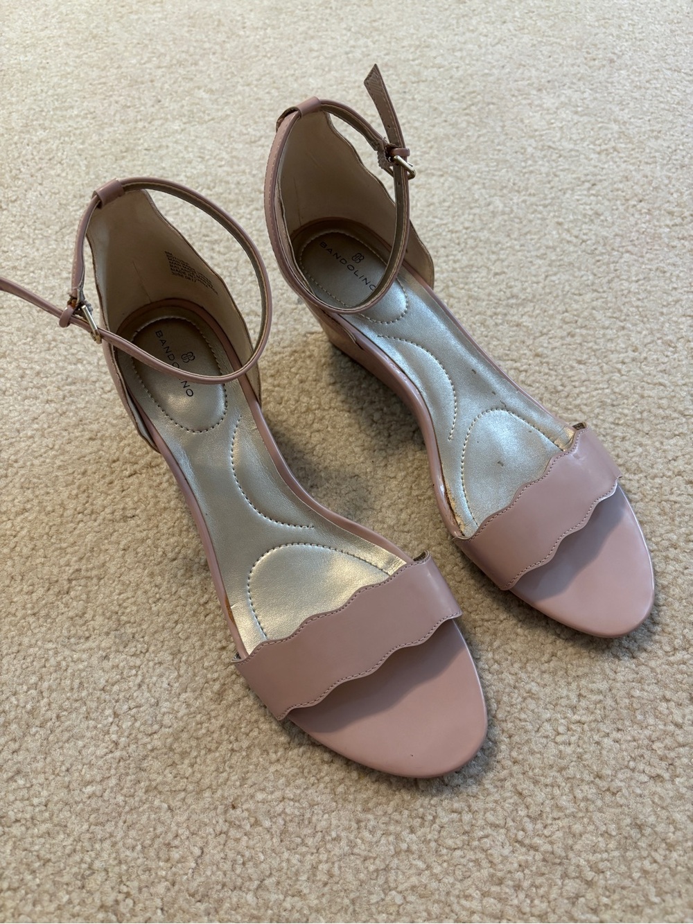 Bandolino Women's Pink Tan Scalloped Ankle Strap Wedge Sandals Size 9